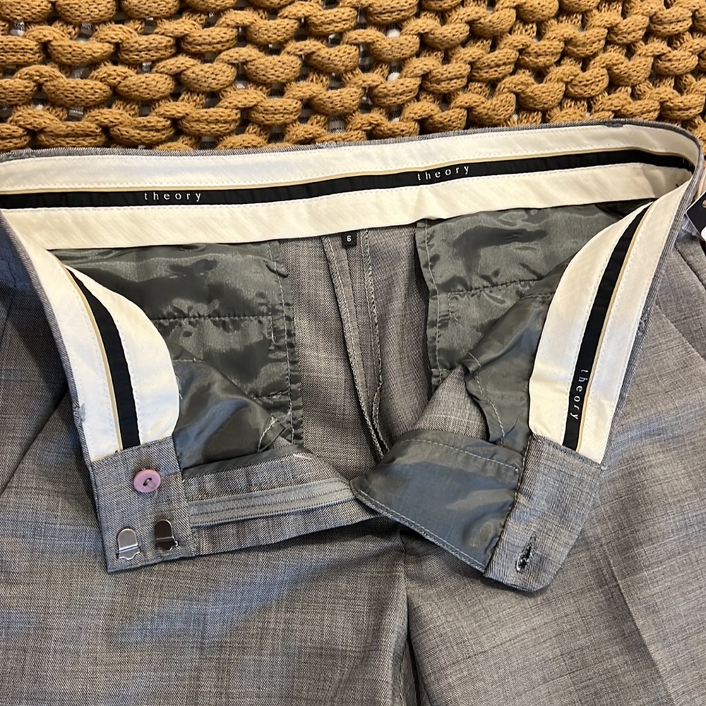 Theory gray Sinclair Emery slacks size 6 - Picture 4 of 9